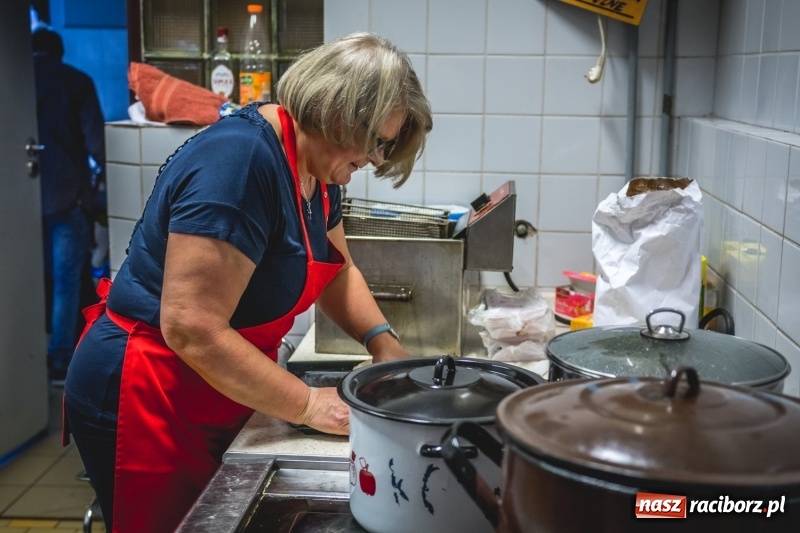 Zdjęcie w galerii na portalu naszraciborz.pl: Smaczne pączki i dzieci na scenie, czyli świątecznie w Bolesławiu  wiadomości z regionu