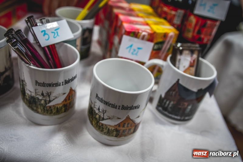 Zdjęcie w galerii na portalu naszraciborz.pl: Smaczne pączki i dzieci na scenie, czyli świątecznie w Bolesławiu  wiadomości z regionu