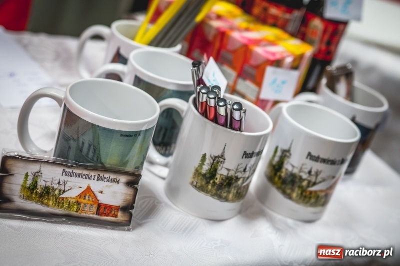 Zdjęcie w galerii na portalu naszraciborz.pl: Smaczne pączki i dzieci na scenie, czyli świątecznie w Bolesławiu  wiadomości z regionu