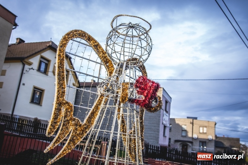 Zdjęcie w galerii na portalu naszraciborz.pl: Smaczne pączki i dzieci na scenie, czyli świątecznie w Bolesławiu  wiadomości z regionu