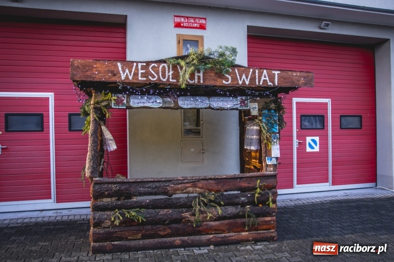 Zdjęcie w galerii na portalu naszraciborz.pl: Smaczne pączki i dzieci na scenie, czyli świątecznie w Bolesławiu  wiadomości z regionu