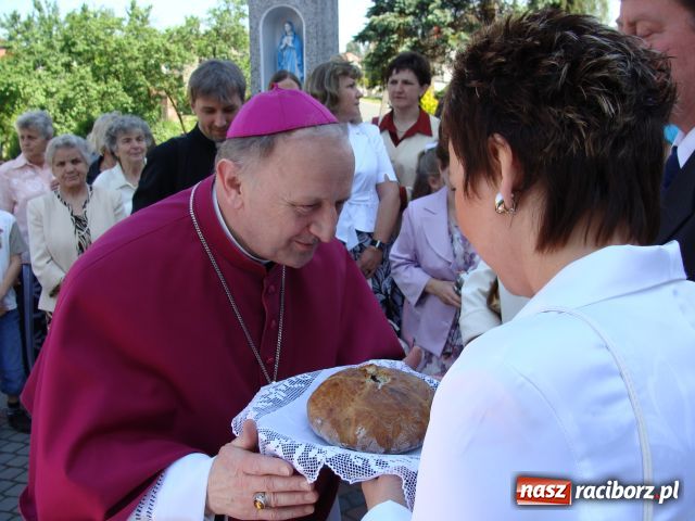 Zdjęcie w galerii na portalu naszraciborz.pl: 100 lat kościoła w Krowiarkach wiadomości z regionu