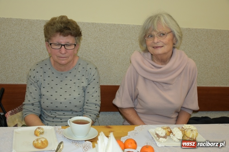 Zdjęcie w galerii na portalu naszraciborz.pl: Kiermasz z Mikołajem w Chałupkach  wiadomości z regionu