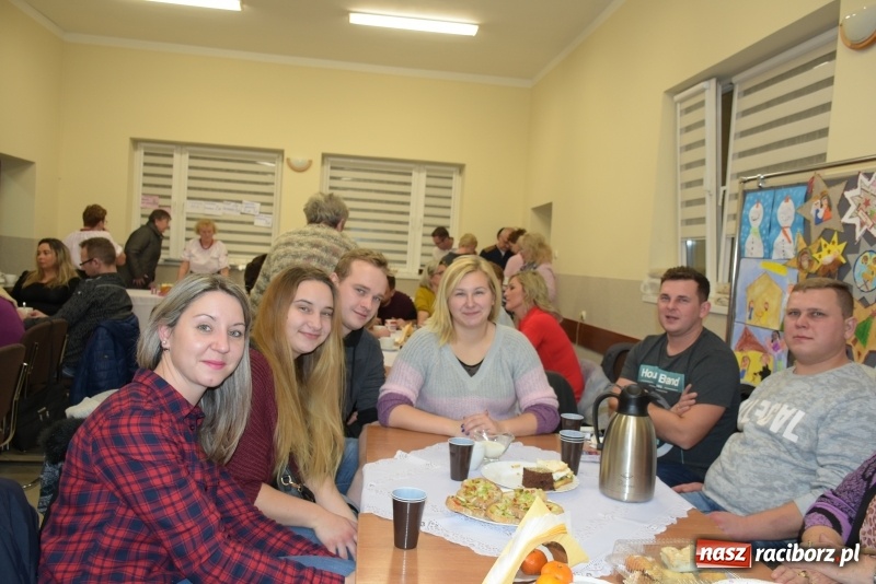 Zdjęcie w galerii na portalu naszraciborz.pl: Kiermasz z Mikołajem w Chałupkach  wiadomości z regionu