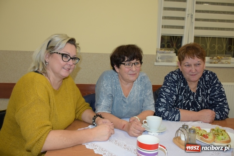 Zdjęcie w galerii na portalu naszraciborz.pl: Kiermasz z Mikołajem w Chałupkach  wiadomości z regionu