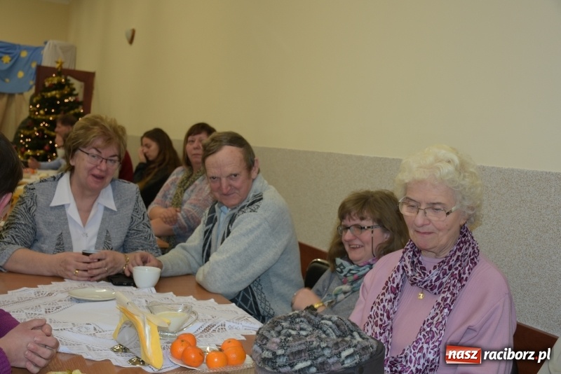 Zdjęcie w galerii na portalu naszraciborz.pl: Kiermasz z Mikołajem w Chałupkach  wiadomości z regionu