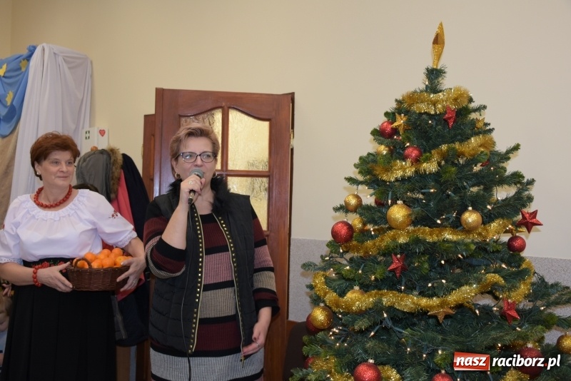 Zdjęcie w galerii na portalu naszraciborz.pl: Kiermasz z Mikołajem w Chałupkach  wiadomości z regionu