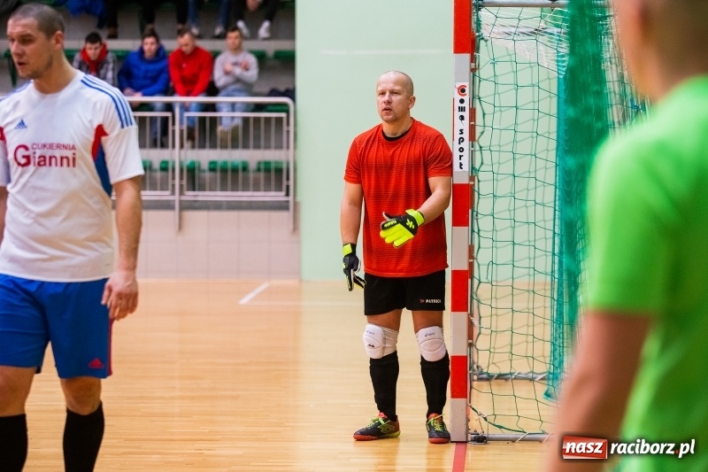 Zdjęcie w galerii na portalu naszraciborz.pl: Zacięte starcia w niedzielnych meczach HLPN wiadomości z regionu