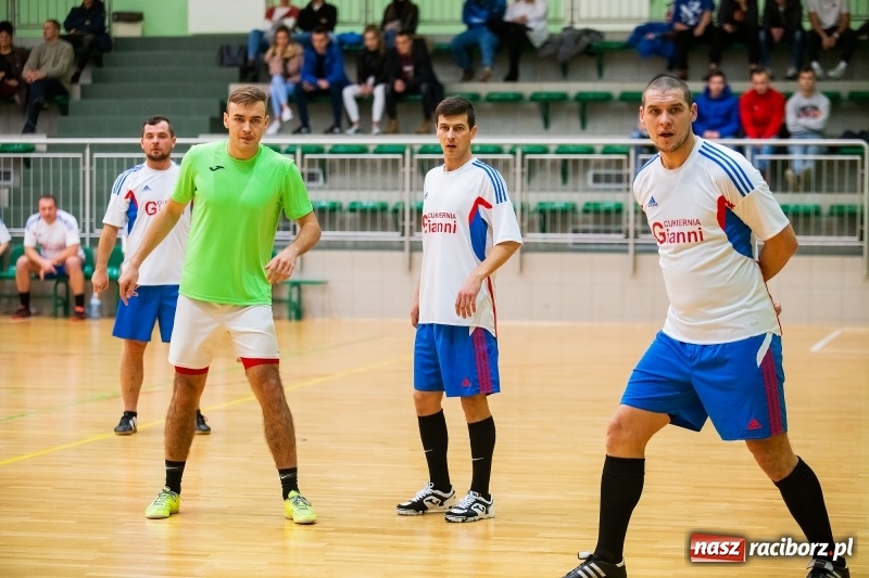 Zdjęcie w galerii na portalu naszraciborz.pl: Zacięte starcia w niedzielnych meczach HLPN wiadomości z regionu