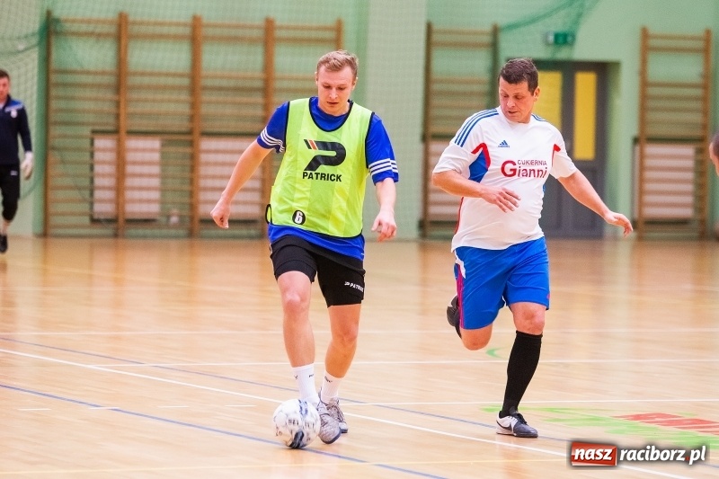 Zdjęcie w galerii na portalu naszraciborz.pl: Zacięte starcia w niedzielnych meczach HLPN wiadomości z regionu