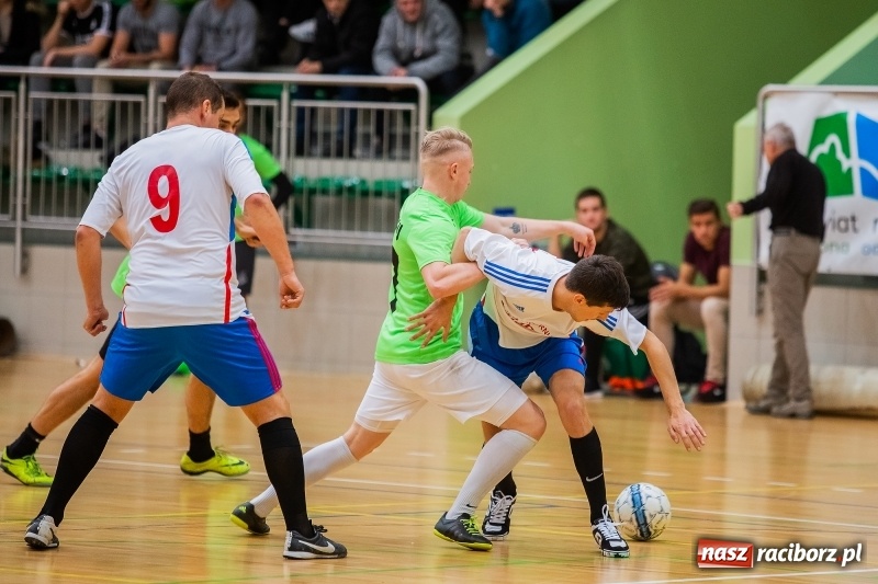 Zdjęcie w galerii na portalu naszraciborz.pl: Zacięte starcia w niedzielnych meczach HLPN wiadomości z regionu