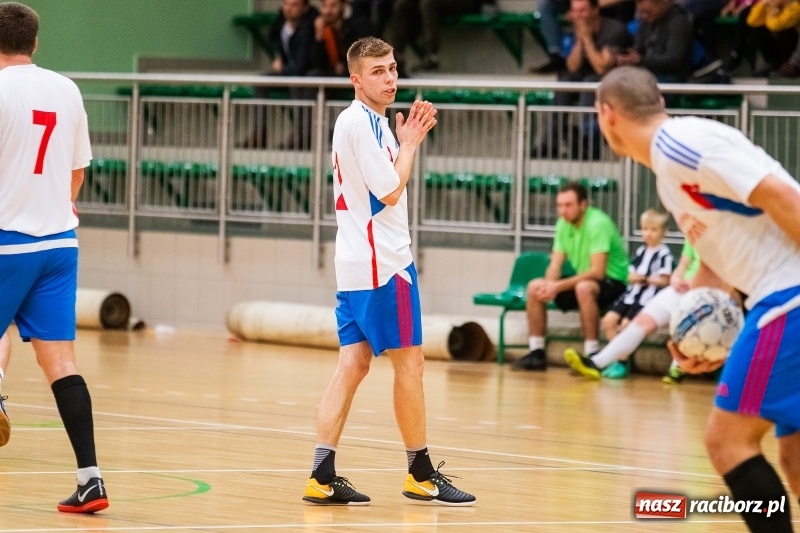 Zdjęcie w galerii na portalu naszraciborz.pl: Zacięte starcia w niedzielnych meczach HLPN wiadomości z regionu