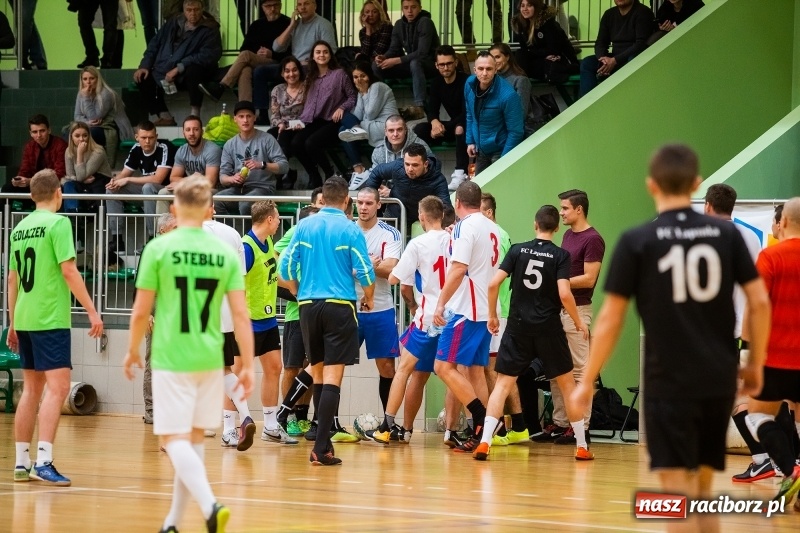Zdjęcie w galerii na portalu naszraciborz.pl: Zacięte starcia w niedzielnych meczach HLPN wiadomości z regionu
