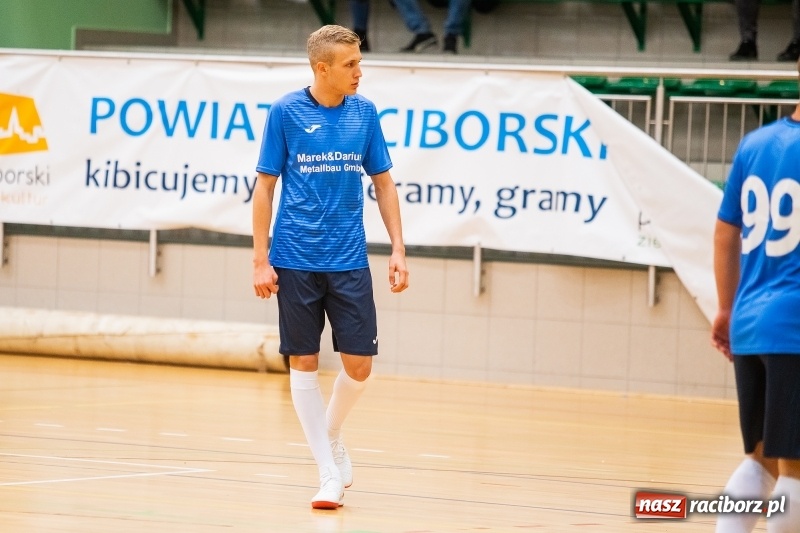 Zdjęcie w galerii na portalu naszraciborz.pl: Zacięte starcia w niedzielnych meczach HLPN wiadomości z regionu