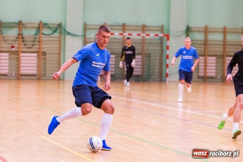 Zdjęcie w galerii na portalu naszraciborz.pl: Zacięte starcia w niedzielnych meczach HLPN wiadomości z regionu