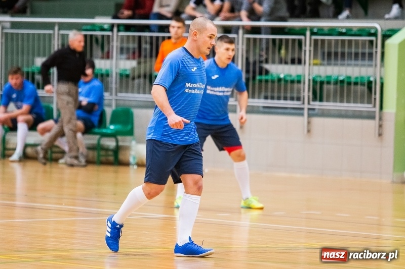 Zdjęcie w galerii na portalu naszraciborz.pl: Zacięte starcia w niedzielnych meczach HLPN wiadomości z regionu