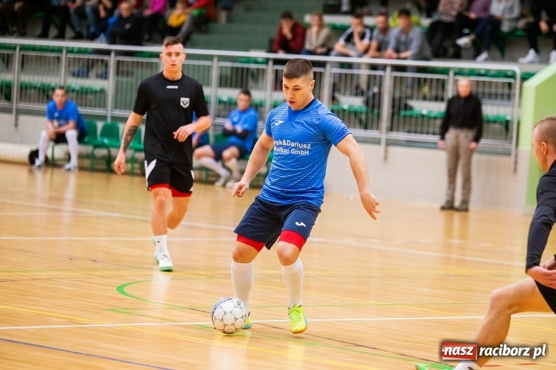 Zdjęcie w galerii na portalu naszraciborz.pl: Zacięte starcia w niedzielnych meczach HLPN wiadomości z regionu