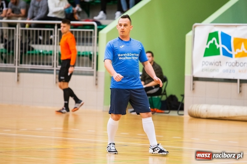 Zdjęcie w galerii na portalu naszraciborz.pl: Zacięte starcia w niedzielnych meczach HLPN wiadomości z regionu