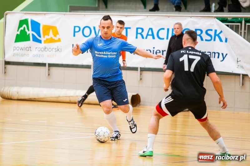 Zdjęcie w galerii na portalu naszraciborz.pl: Zacięte starcia w niedzielnych meczach HLPN wiadomości z regionu