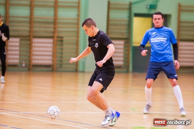 Zdjęcie w galerii na portalu naszraciborz.pl: Zacięte starcia w niedzielnych meczach HLPN wiadomości z regionu