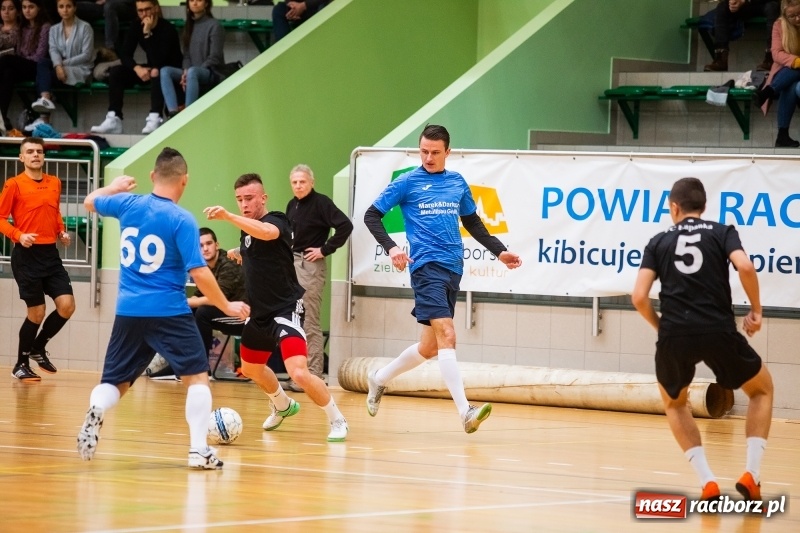 Zdjęcie w galerii na portalu naszraciborz.pl: Zacięte starcia w niedzielnych meczach HLPN wiadomości z regionu