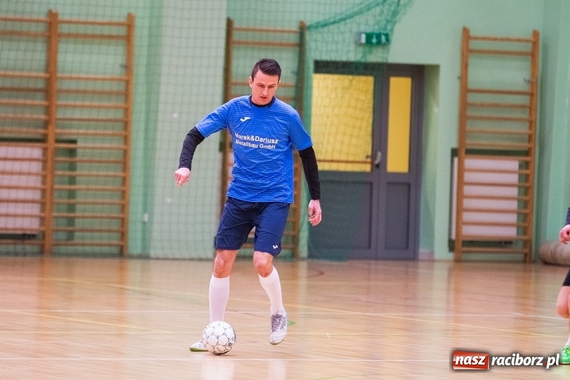 Zdjęcie w galerii na portalu naszraciborz.pl: Zacięte starcia w niedzielnych meczach HLPN wiadomości z regionu