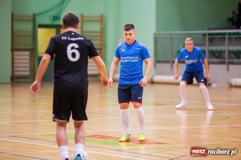 Zdjęcie w galerii na portalu naszraciborz.pl: Zacięte starcia w niedzielnych meczach HLPN wiadomości z regionu