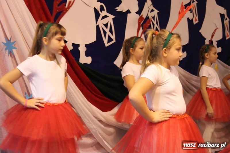 Zdjęcie w galerii na portalu naszraciborz.pl: Jarmark bożonarodzeniowy i wielkie kolędowanie w Krzanowicach  wiadomości z regionu