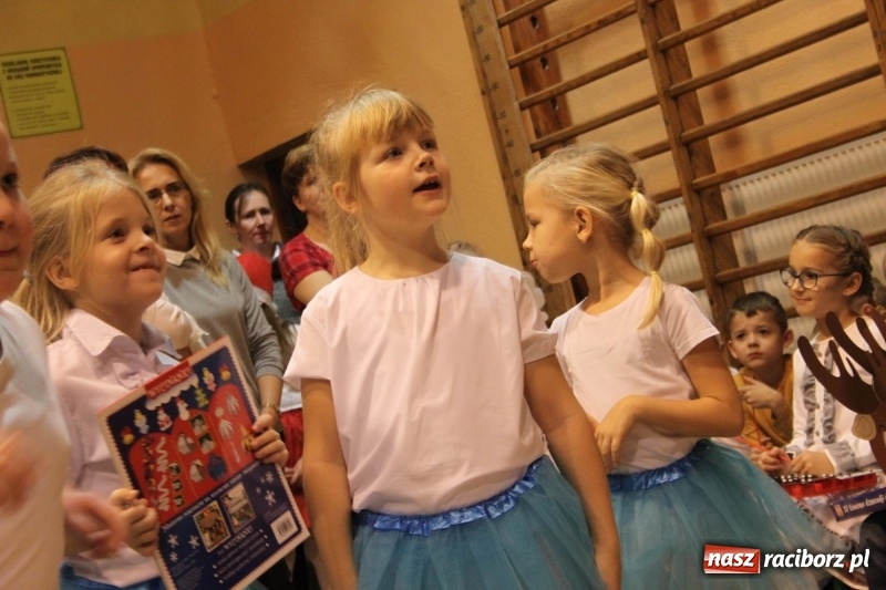 Zdjęcie w galerii na portalu naszraciborz.pl: Jarmark bożonarodzeniowy i wielkie kolędowanie w Krzanowicach  wiadomości z regionu