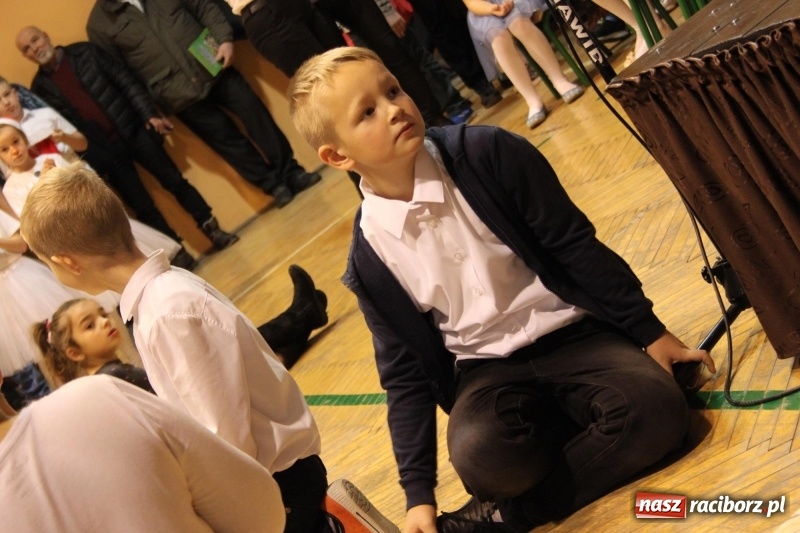 Zdjęcie w galerii na portalu naszraciborz.pl: Jarmark bożonarodzeniowy i wielkie kolędowanie w Krzanowicach  wiadomości z regionu