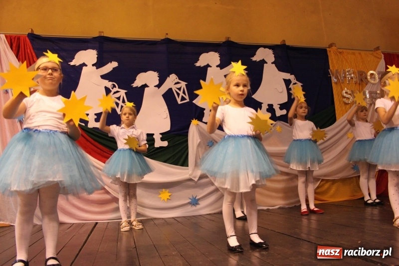 Zdjęcie w galerii na portalu naszraciborz.pl: Jarmark bożonarodzeniowy i wielkie kolędowanie w Krzanowicach  wiadomości z regionu