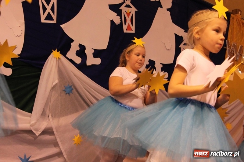 Zdjęcie w galerii na portalu naszraciborz.pl: Jarmark bożonarodzeniowy i wielkie kolędowanie w Krzanowicach  wiadomości z regionu