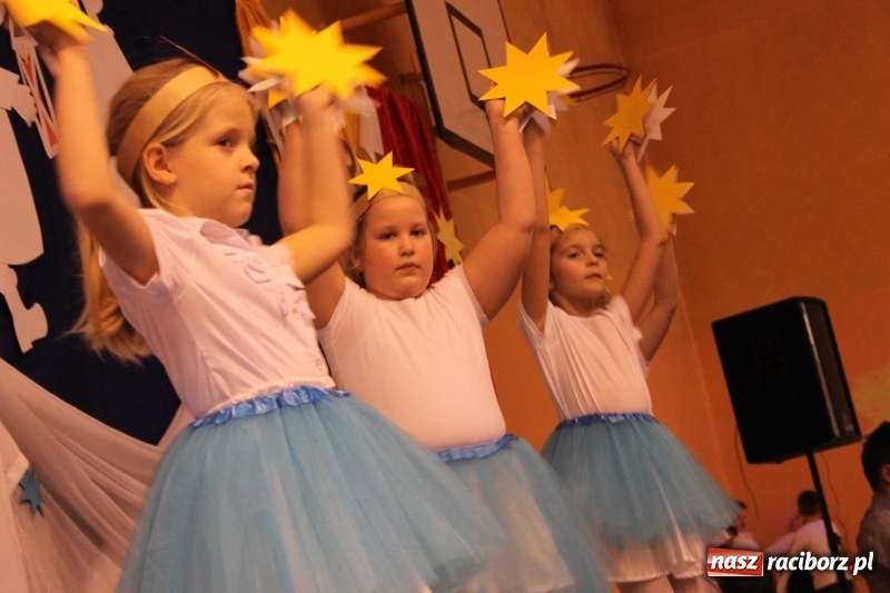 Zdjęcie w galerii na portalu naszraciborz.pl: Jarmark bożonarodzeniowy i wielkie kolędowanie w Krzanowicach  wiadomości z regionu