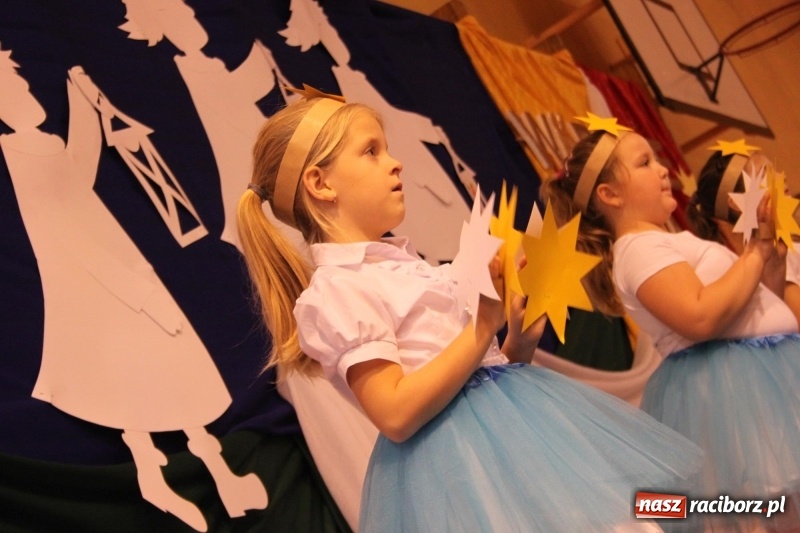 Zdjęcie w galerii na portalu naszraciborz.pl: Jarmark bożonarodzeniowy i wielkie kolędowanie w Krzanowicach  wiadomości z regionu