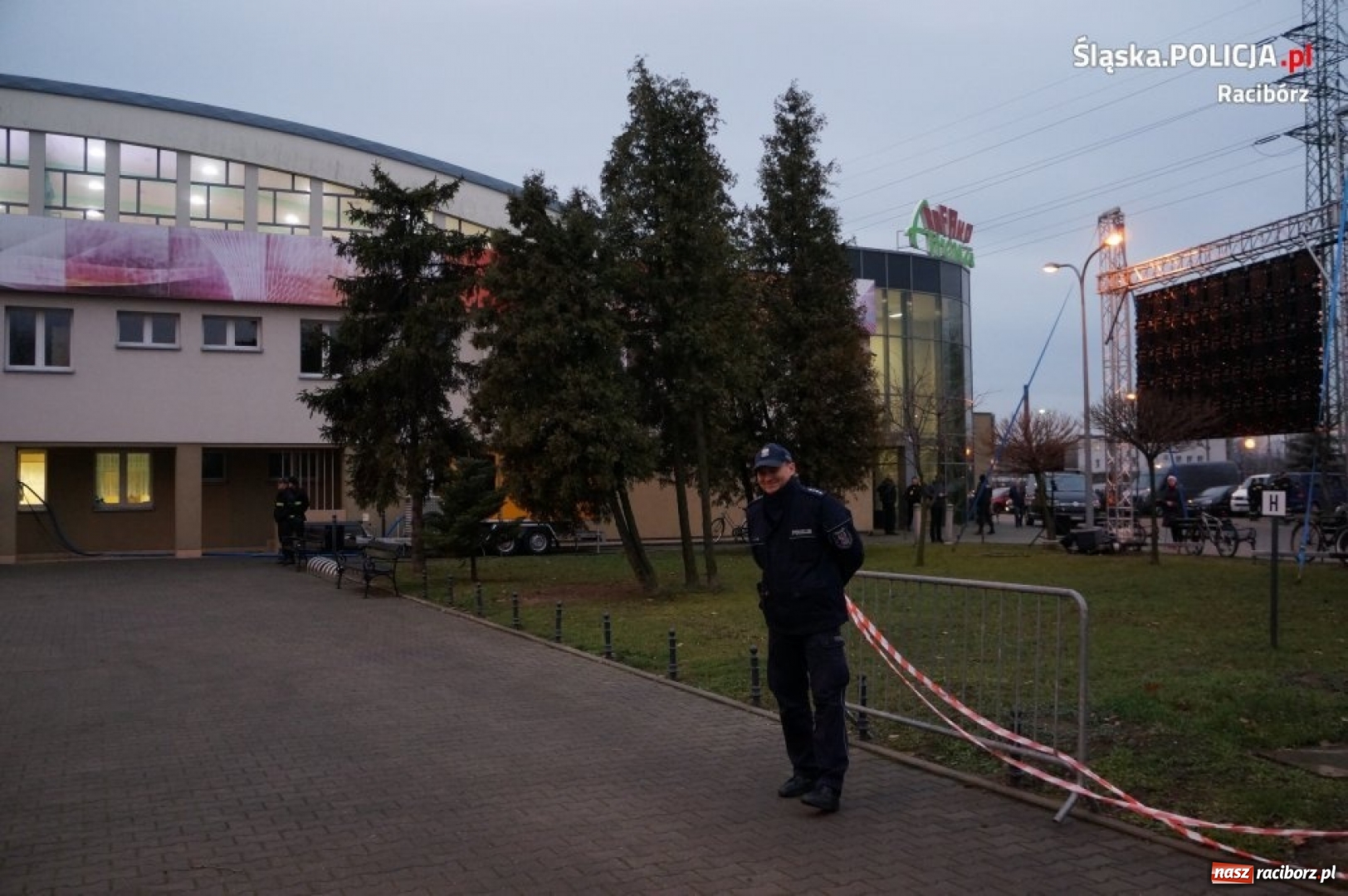Zdjęcie w galerii na portalu naszraciborz.pl: Wizyta prezydenta Andrzeja Dudy była dużym wyzwaniem dla raciborskiej policji  wiadomości z regionu