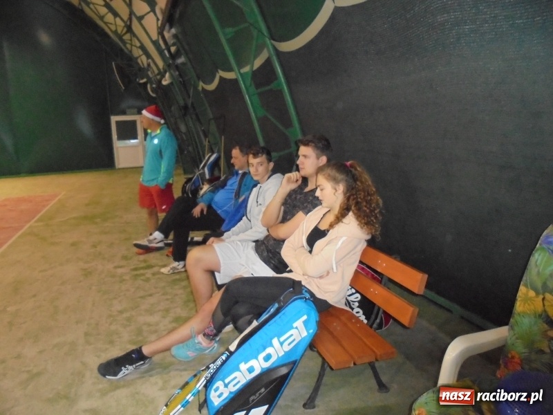 Zdjęcie w galerii na portalu naszraciborz.pl: Mikołajkowy turniej tenisowy wiadomości z regionu