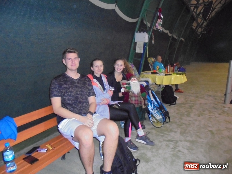 Zdjęcie w galerii na portalu naszraciborz.pl: Mikołajkowy turniej tenisowy wiadomości z regionu