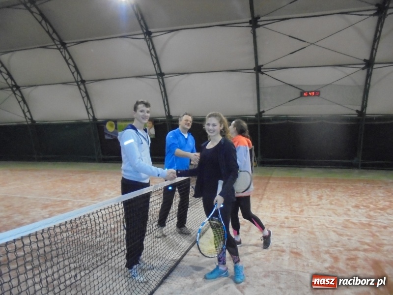 Zdjęcie w galerii na portalu naszraciborz.pl: Mikołajkowy turniej tenisowy wiadomości z regionu
