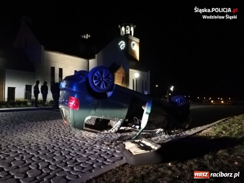 Zdjęcie w galerii na portalu naszraciborz.pl: Nieboczowy. Poślizg nie do końca kontrolowany wiadomości z regionu