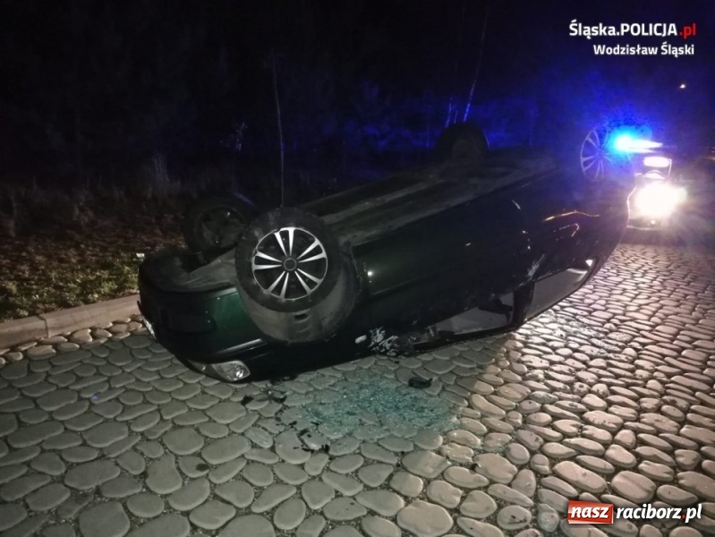 Zdjęcie w galerii na portalu naszraciborz.pl: Nieboczowy. Poślizg nie do końca kontrolowany wiadomości z regionu