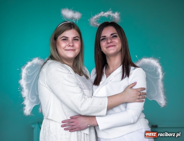 Zdjęcie w galerii na portalu naszraciborz.pl: Studenci PWSZ w Raciborzu z akcją świąteczną w raciborskim szpitalu wiadomości z regionu