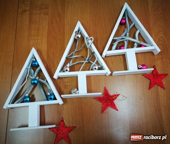 Zdjęcie w galerii na portalu naszraciborz.pl: Studenci PWSZ w Raciborzu z akcją świąteczną w raciborskim szpitalu wiadomości z regionu