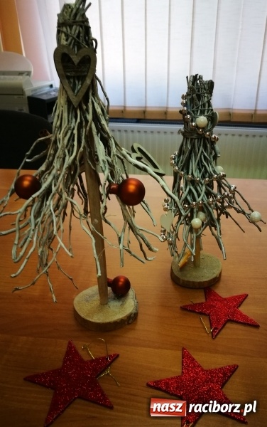 Zdjęcie w galerii na portalu naszraciborz.pl: Studenci PWSZ w Raciborzu z akcją świąteczną w raciborskim szpitalu wiadomości z regionu