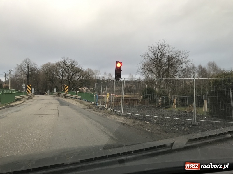 Zdjęcie w galerii na portalu naszraciborz.pl: ZDW w Katowicach podpisał umowę na budowę nowego mostu w Rudach wiadomości z regionu