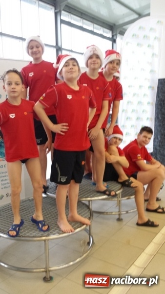 Zdjęcie w galerii na portalu naszraciborz.pl: Integracyjne pływanie na zawodach mikołajkowych  wiadomości z regionu