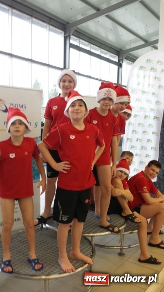 Zdjęcie w galerii na portalu naszraciborz.pl: Integracyjne pływanie na zawodach mikołajkowych  wiadomości z regionu