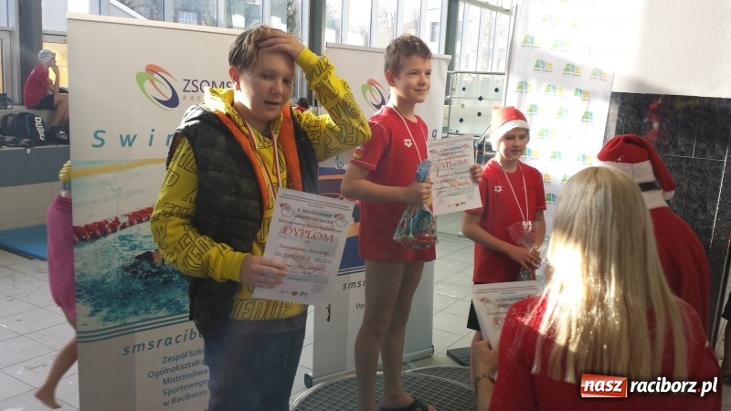 Zdjęcie w galerii na portalu naszraciborz.pl: Integracyjne pływanie na zawodach mikołajkowych  wiadomości z regionu