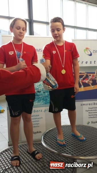 Zdjęcie w galerii na portalu naszraciborz.pl: Integracyjne pływanie na zawodach mikołajkowych  wiadomości z regionu