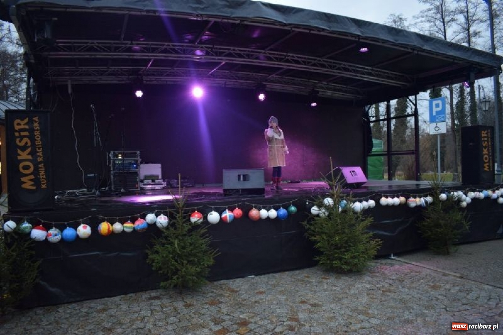 Zdjęcie w galerii na portalu naszraciborz.pl: W Rudach po raz pierwszy odbył się Jarmark Bożonarodzeniowy wiadomości z regionu