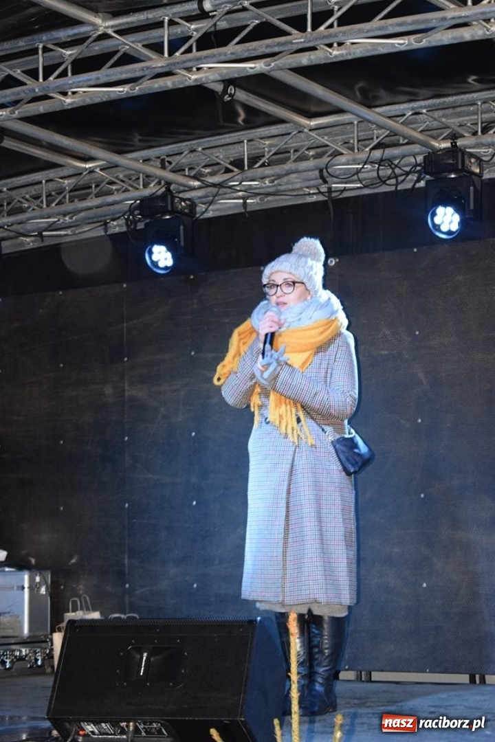 Zdjęcie w galerii na portalu naszraciborz.pl: W Rudach po raz pierwszy odbył się Jarmark Bożonarodzeniowy wiadomości z regionu